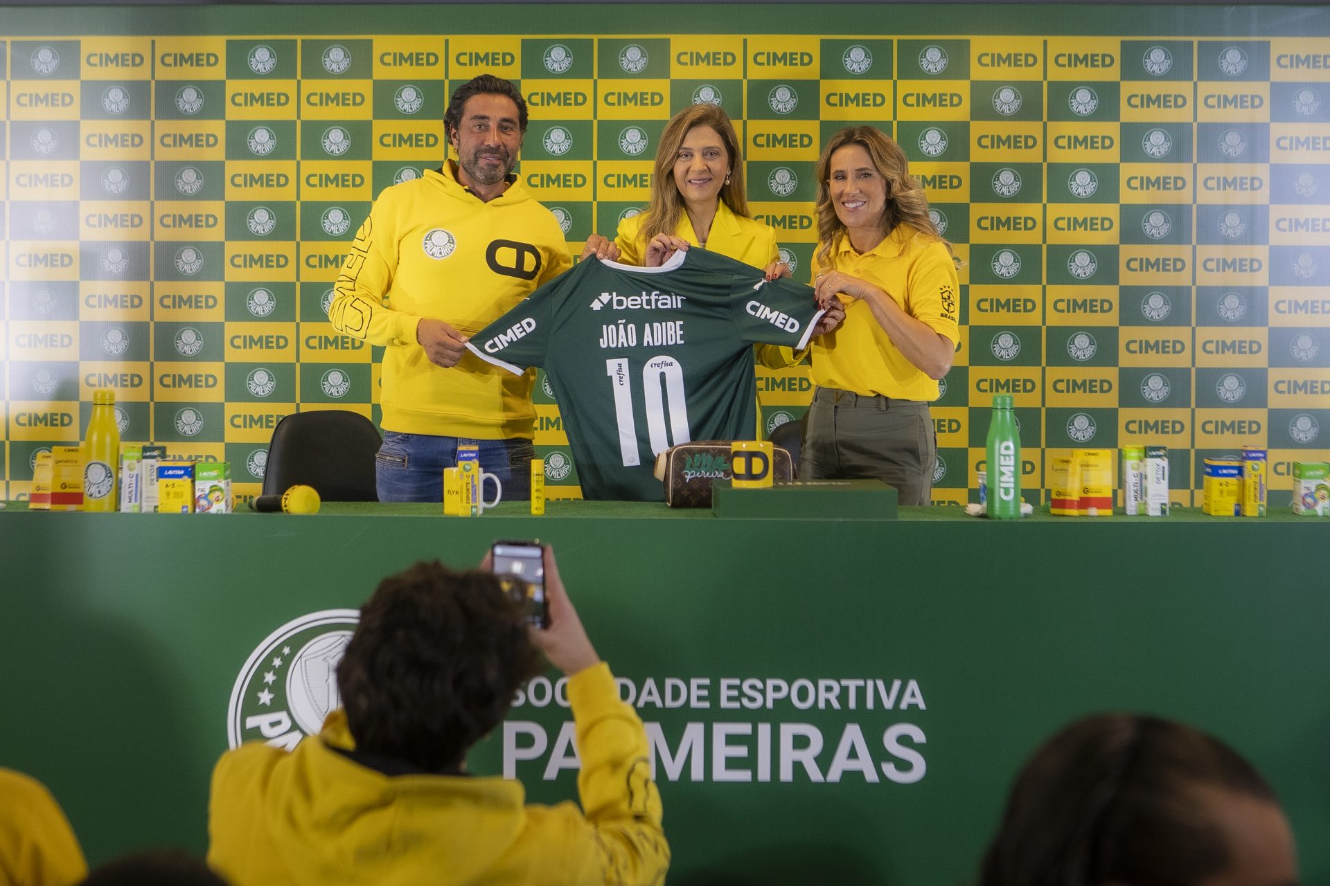 União do amarelo e verde: Cimed e Palmeiras anunciam parceria inédita com ativações e experiências para torcedores e jogadores